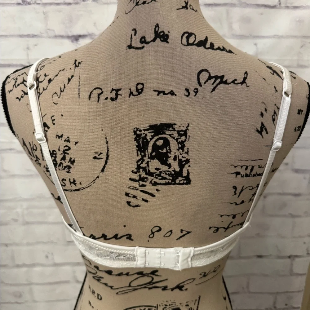 Victoria’s Secret Bra Size 34D‎ White Lace Underwire Sheer Unlined Sexy Boudoir